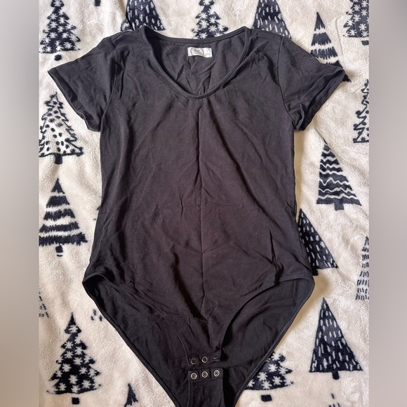 Maurice’s body suit size large - Picture 2 of 4